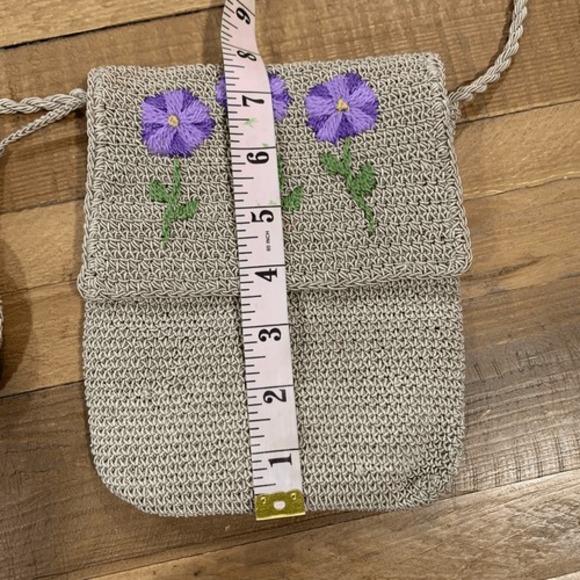 La Rue C/B Embroidered Crocheted Mini-Purse&Coin Purse Beige Purple 7-1/2x6-1/4" - Picture 11 of 11